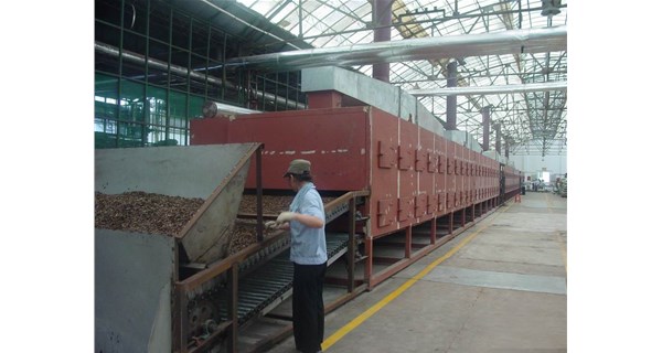 如何預(yù)防網(wǎng)帶烘干機(jī)的網(wǎng)帶跑偏？